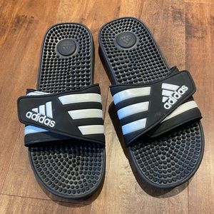 Adidas Adissage slides